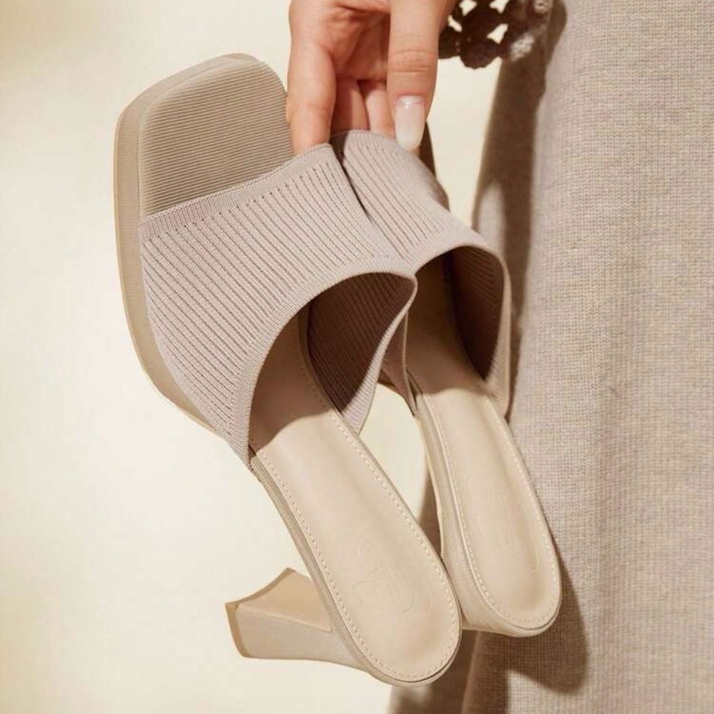 CUCCOO BASICS Women’s Minimalist Square Toe Chunky Heel